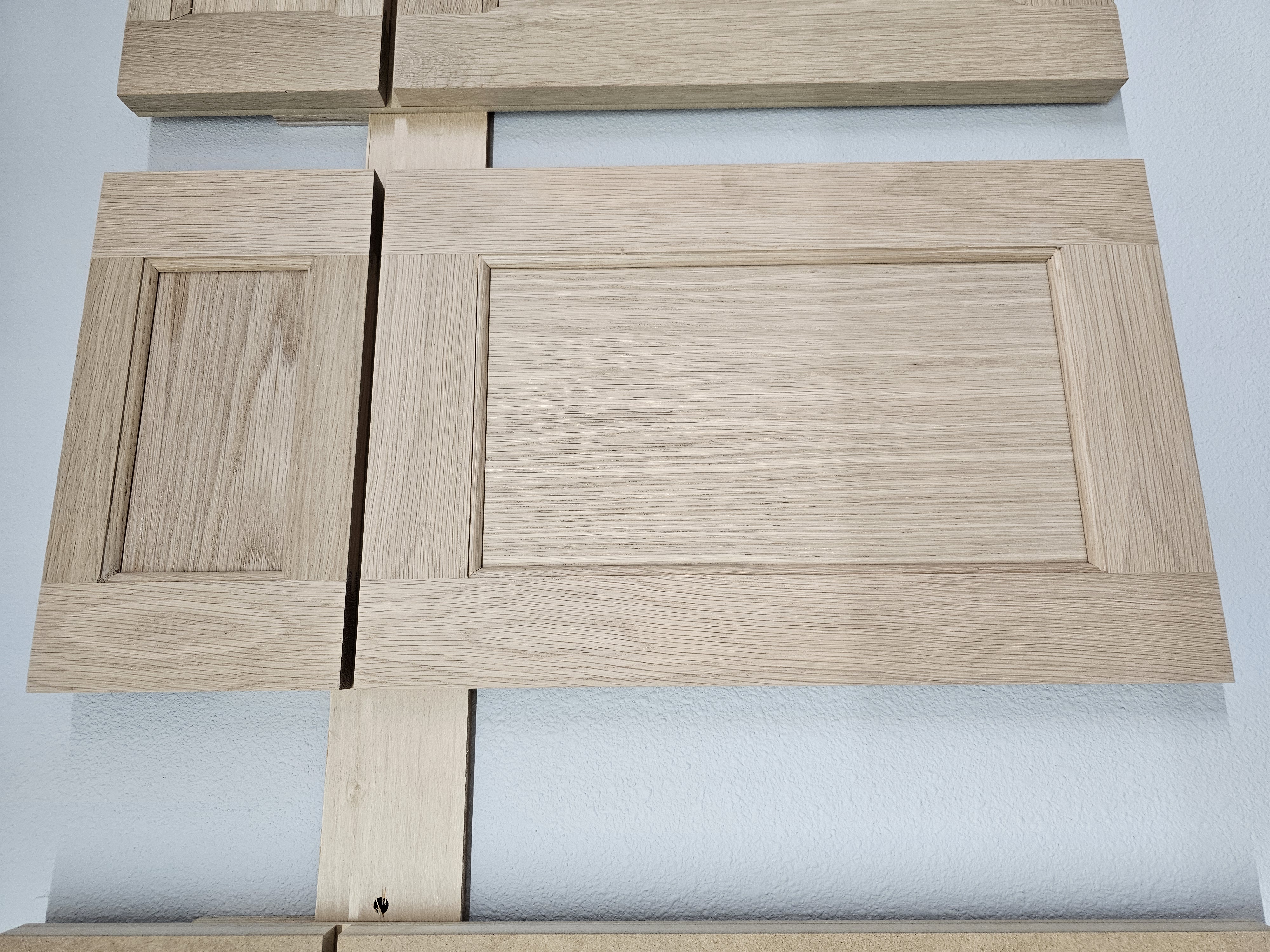 Stain grade flat panel cabinet door profile